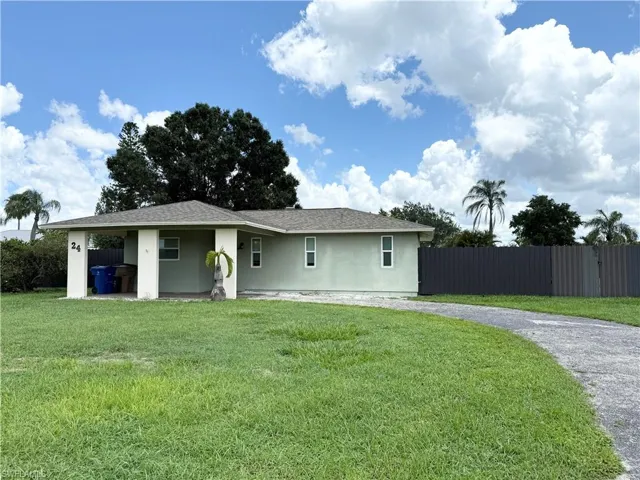 24  Charwood  CIR, Lehigh Acres, FL 33936