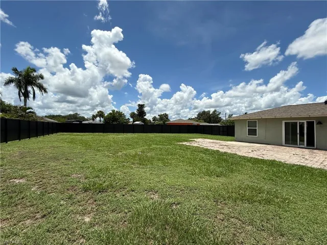 24  Charwood  CIR, Lehigh Acres, FL 33936