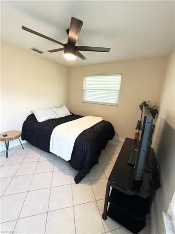 24  Charwood  CIR, Lehigh Acres, FL 33936