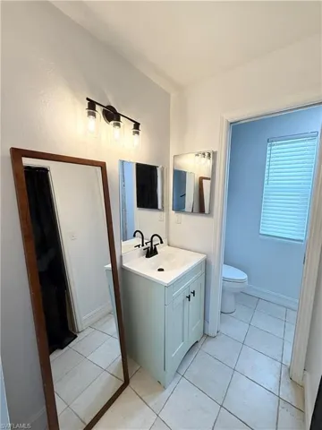 24  Charwood  CIR, Lehigh Acres, FL 33936