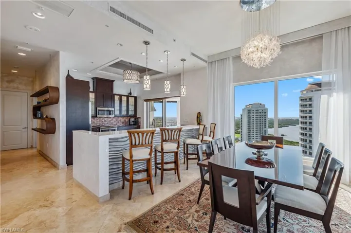 Dining Room & Kitchen