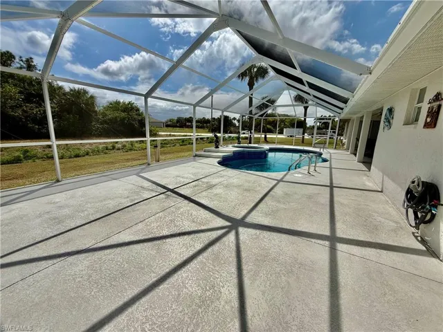 Extra large deck space.