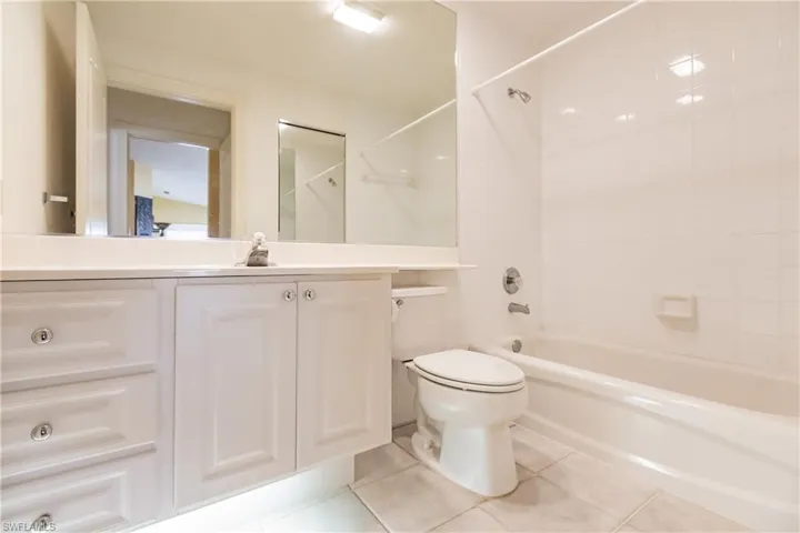 Guest bathroom.