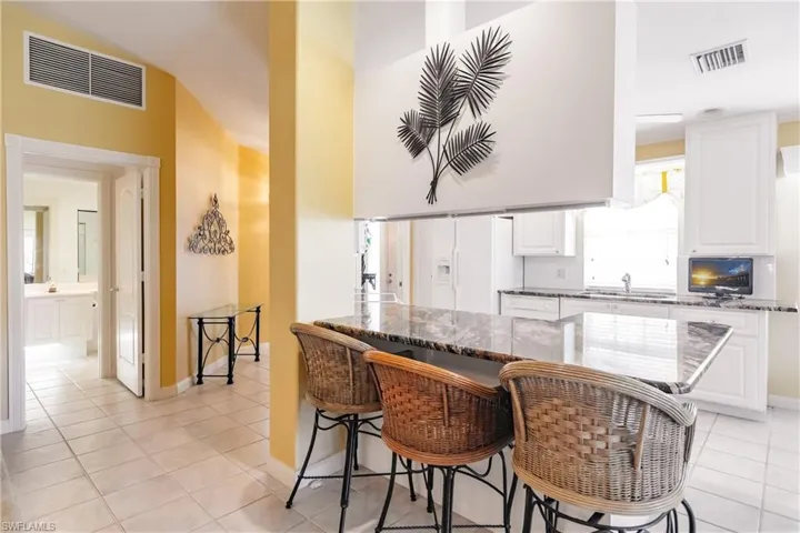 4994  Ventura  CT, Naples, FL 34109