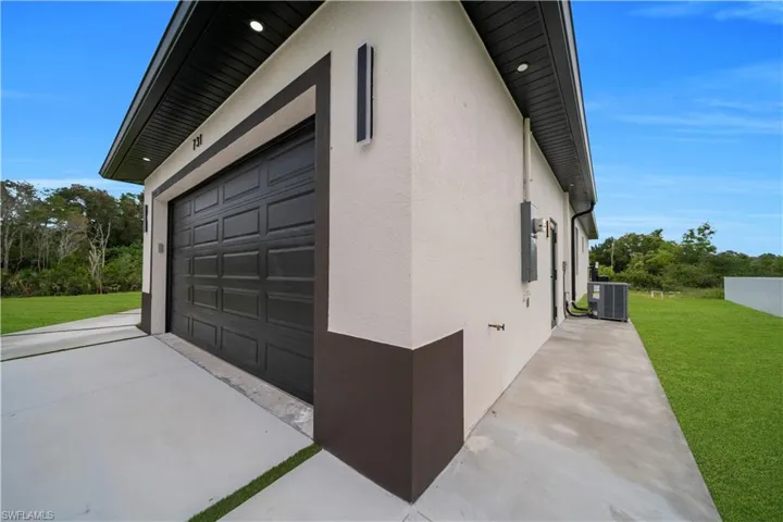 731 La Plata Ave, Lehigh Acres, Florida 33974