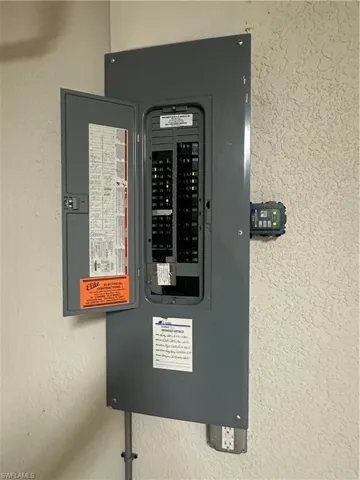 Electrical Panel w/Generator Plug