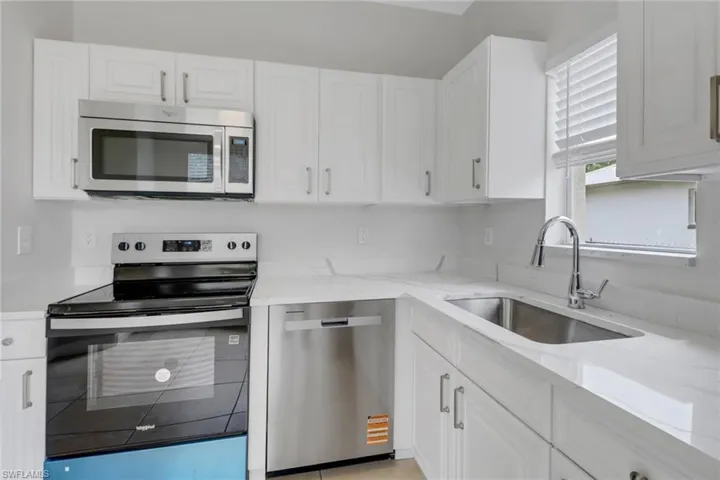 2221 Everglades Blvd S, Naples Fl 34117
