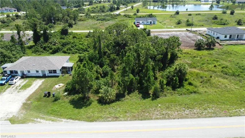 957/959 Eisenhower Blvd, Lehigh Acres, Florida 33974