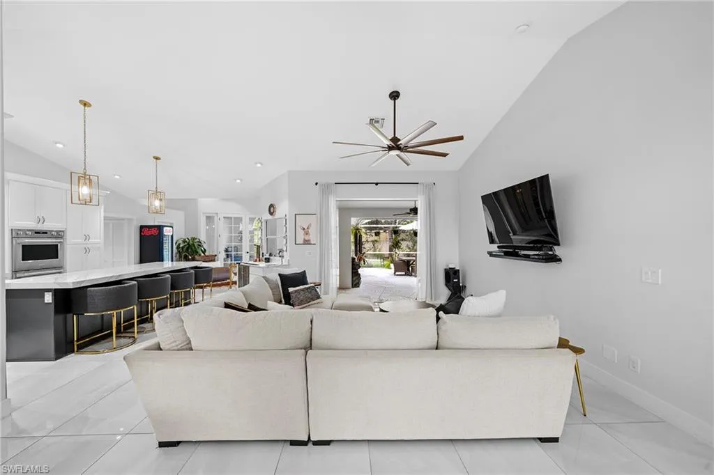 8139 Las Palmas WAY, Naples, FL 34109,224089642