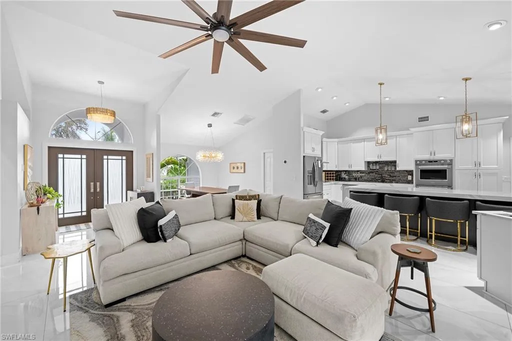 8139 Las Palmas WAY, Naples, FL 34109,224089642