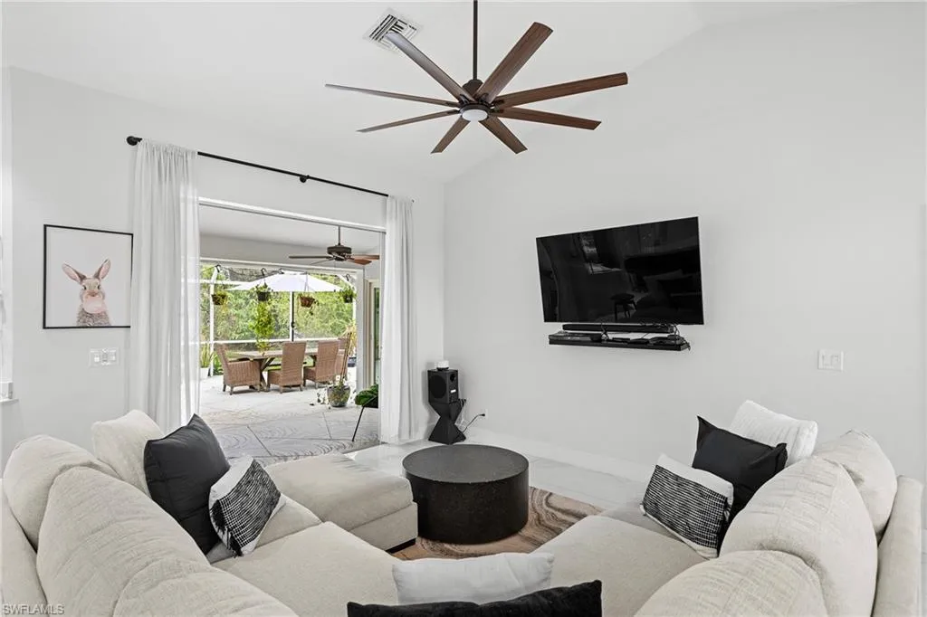 8139 Las Palmas WAY, Naples, FL 34109,224089642