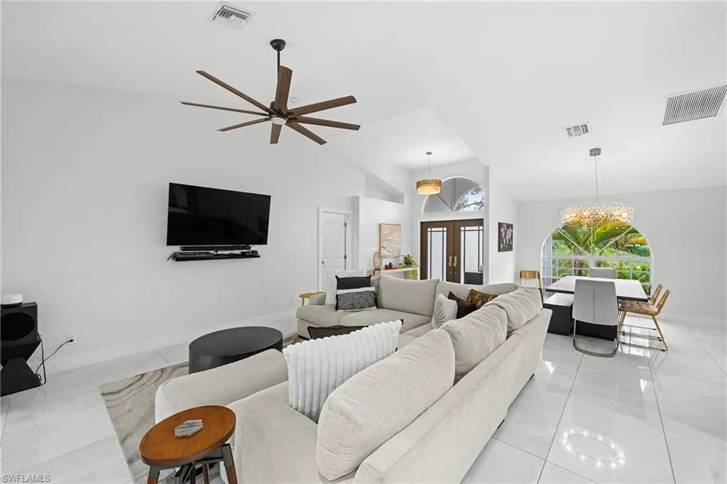 8139 Las Palmas WAY, Naples, FL 34109,224089642