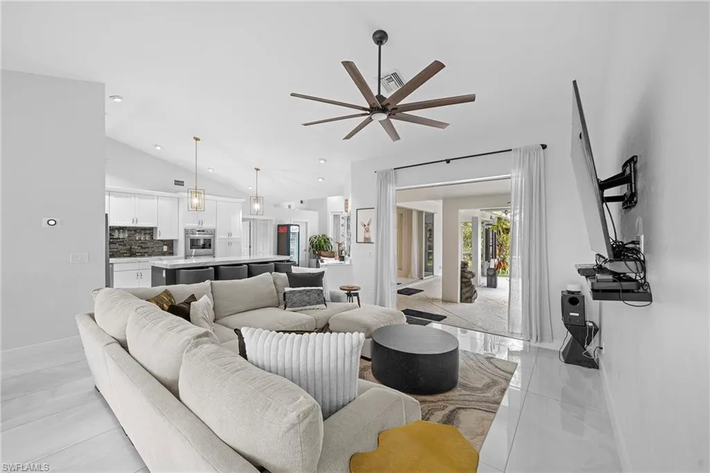 8139 Las Palmas WAY, Naples, FL 34109,224089642
