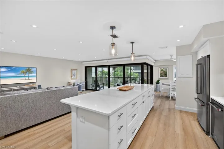 2721 W Gulf Dr 108, Sanibel, Florida 33957