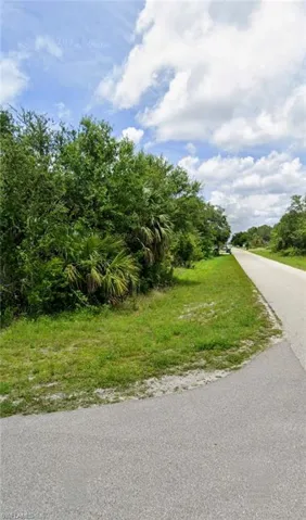 6045  Laurelwood  DR, Fort Myers, FL 33905