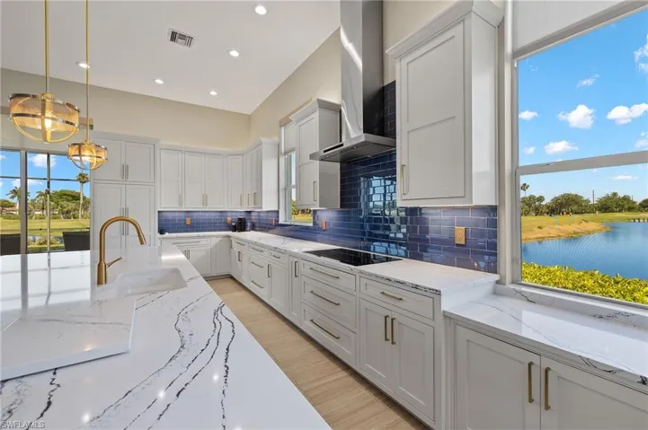 18201  Creekside View  DR, Fort Myers, FL 33908