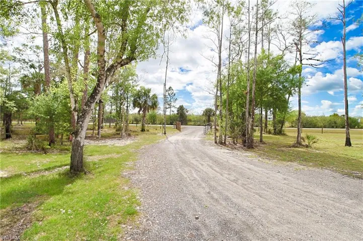 View of dirt / gravel road