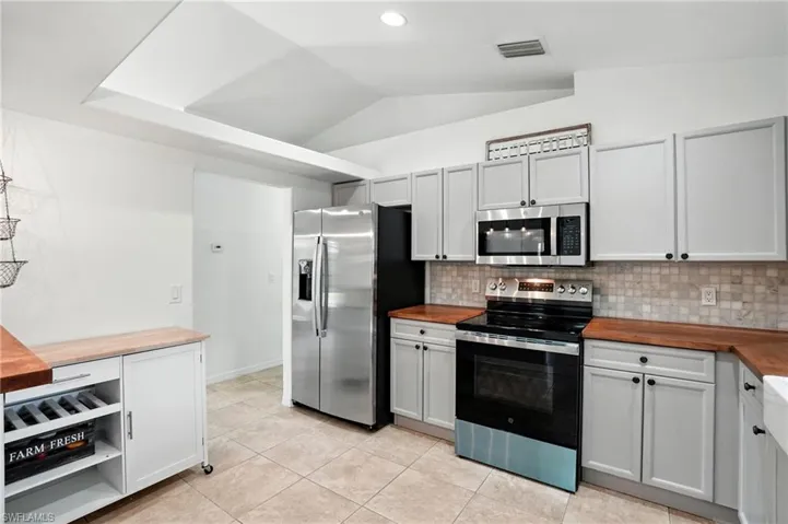 4108  4th NE AVE, Naples, FL 34120