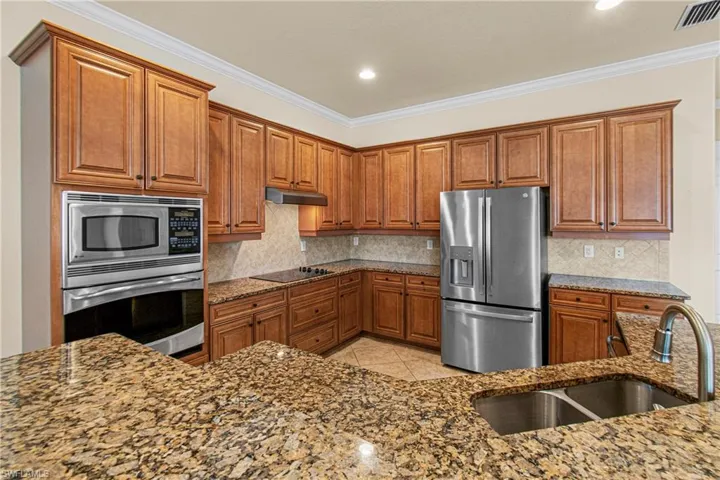 11326  Bluff Oak  LN, Fort Myers, FL 33912