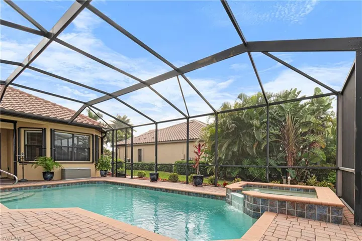11326  Bluff Oak  LN, Fort Myers, FL 33912