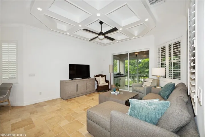 Family Area with access to Lanai