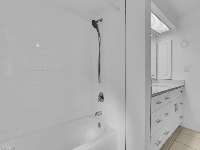 Guest Room (virtual furniture)