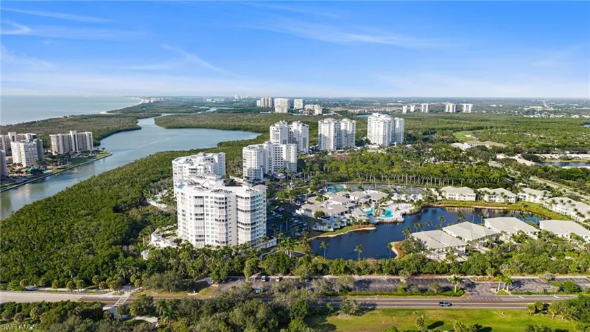 300  Dunes  BLVD, Naples, FL 34110