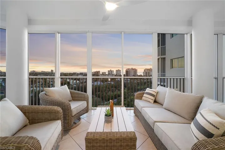 300  Dunes  BLVD, Naples, FL 34110