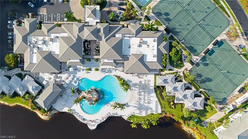 300  Dunes  BLVD, Naples, FL 34110
