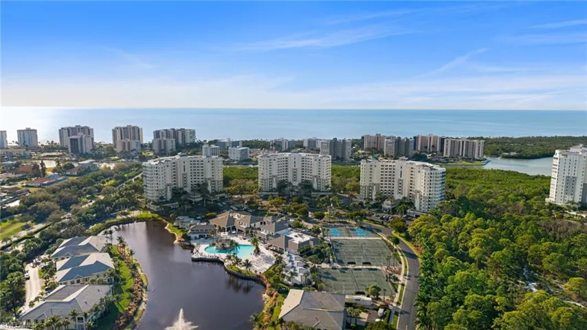 300  Dunes  BLVD, Naples, FL 34110