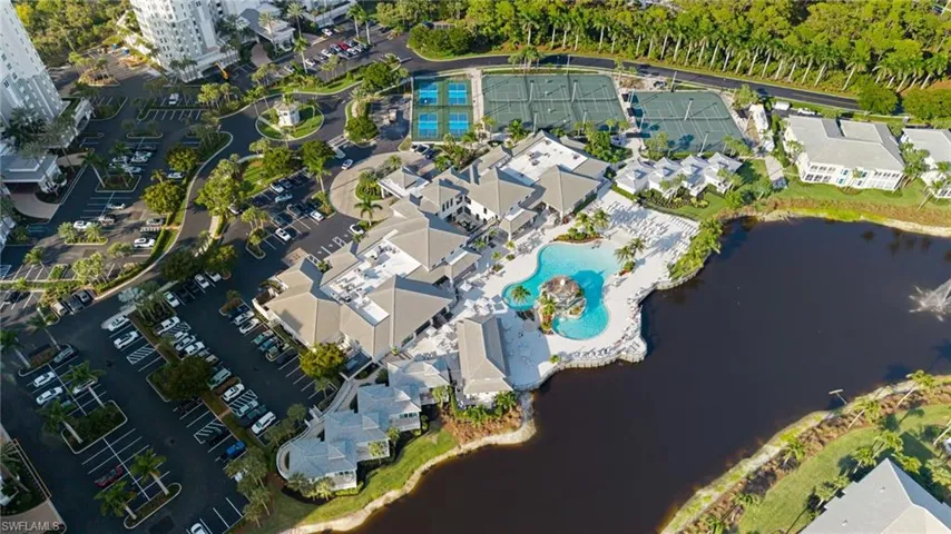 300  Dunes  BLVD, Naples, FL 34110