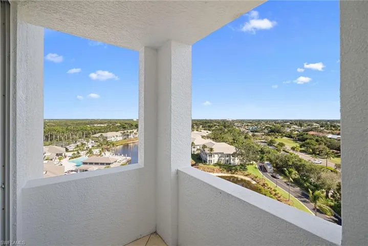 300  Dunes  BLVD, Naples, FL 34110