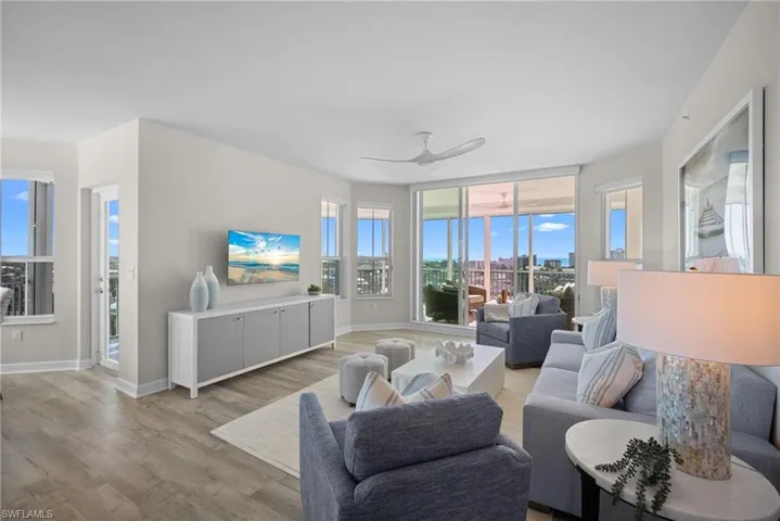 300  Dunes  BLVD, Naples, FL 34110