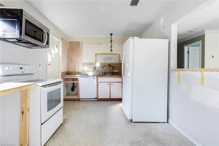 2975 14th St N, Naples Fl 34103