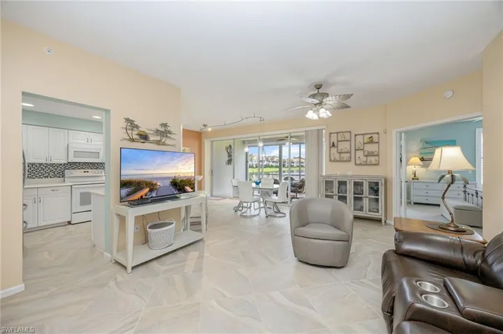 7702 Gardner Dr 102, Naples, Florida 34109