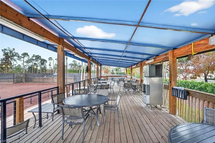Deck with outdoor dining space