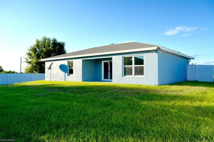 9006 Bamboo Cir, Labelle, Florida 33935