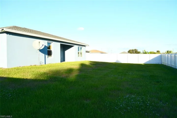 9006 Bamboo Cir, Labelle, Florida 33935
