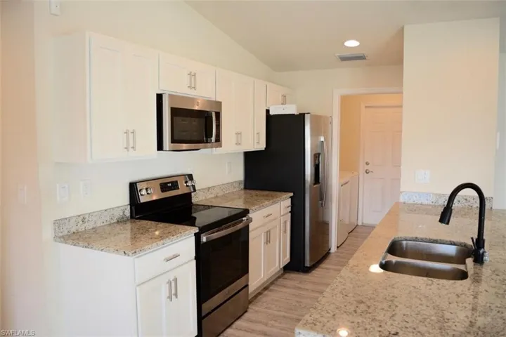 9006 Bamboo Cir, Labelle, Florida 33935
