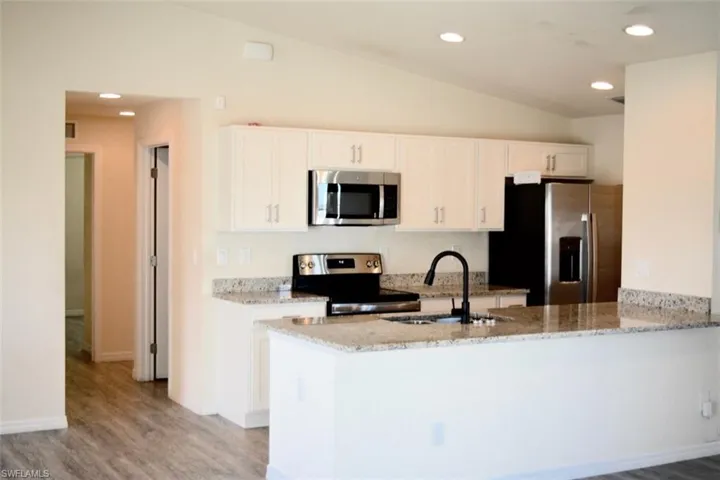 9006 Bamboo Cir, Labelle, Florida 33935
