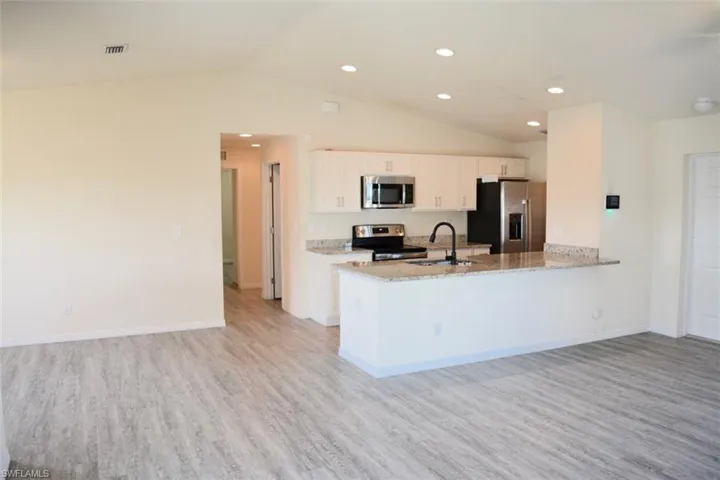 9006 Bamboo Cir, Labelle, Florida 33935