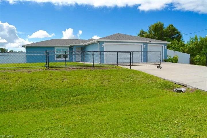9006 Bamboo Cir, Labelle, Florida 33935