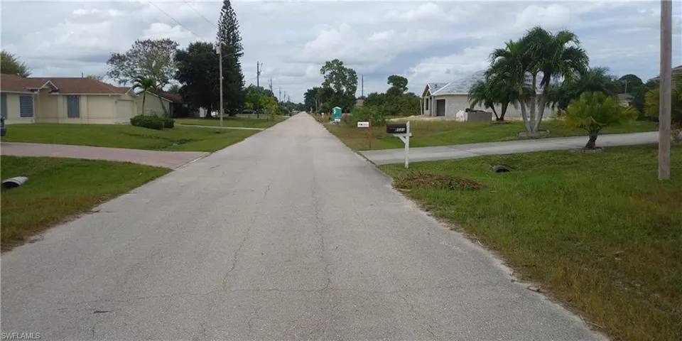 View of NE 7th Ave looking North.  Notice the new construction on the right side of the street. There are several new construction homes on this street.  Now is the time to put your home on this lot and join the neighborhood!