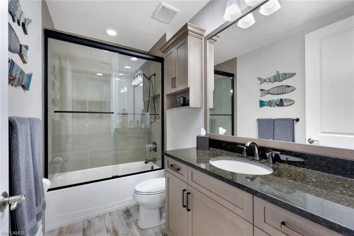 7801 Hawthorne Dr 2701, Naples, Florida 34113