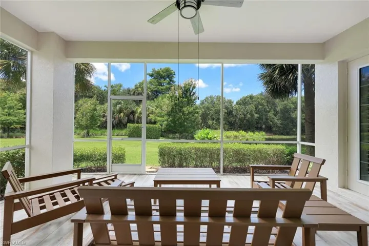 7801 Hawthorne Dr 2701, Naples, Florida 34113