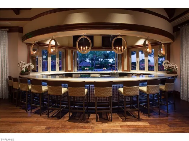 7801 Hawthorne Dr 2701, Naples, Florida 34113