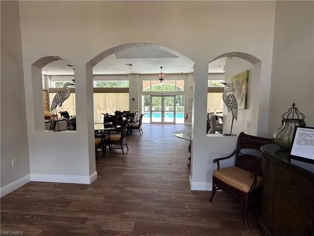 Hawthorne Club House Entrance