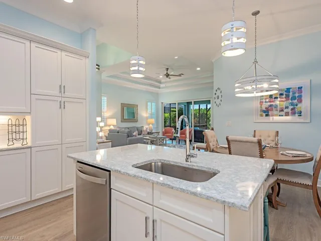 6331  Arriba  AVE, Naples, FL 34113