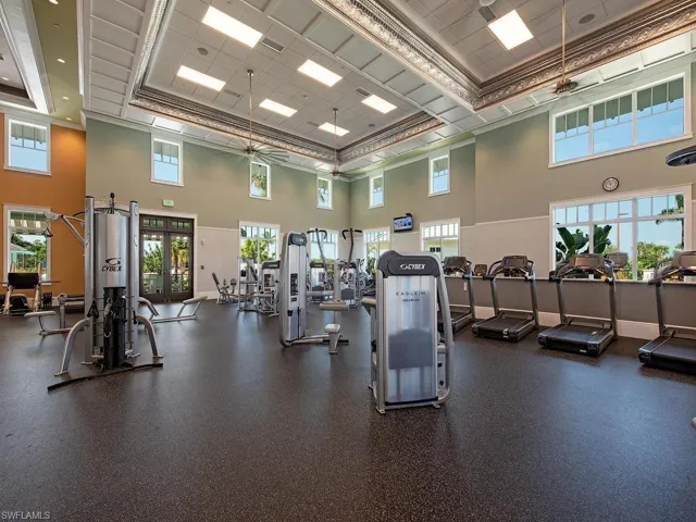 6331  Arriba  AVE, Naples, FL 34113