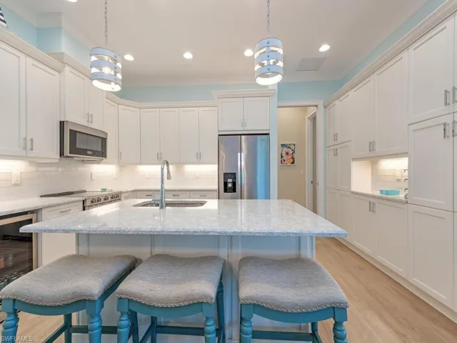 6331  Arriba  AVE, Naples, FL 34113